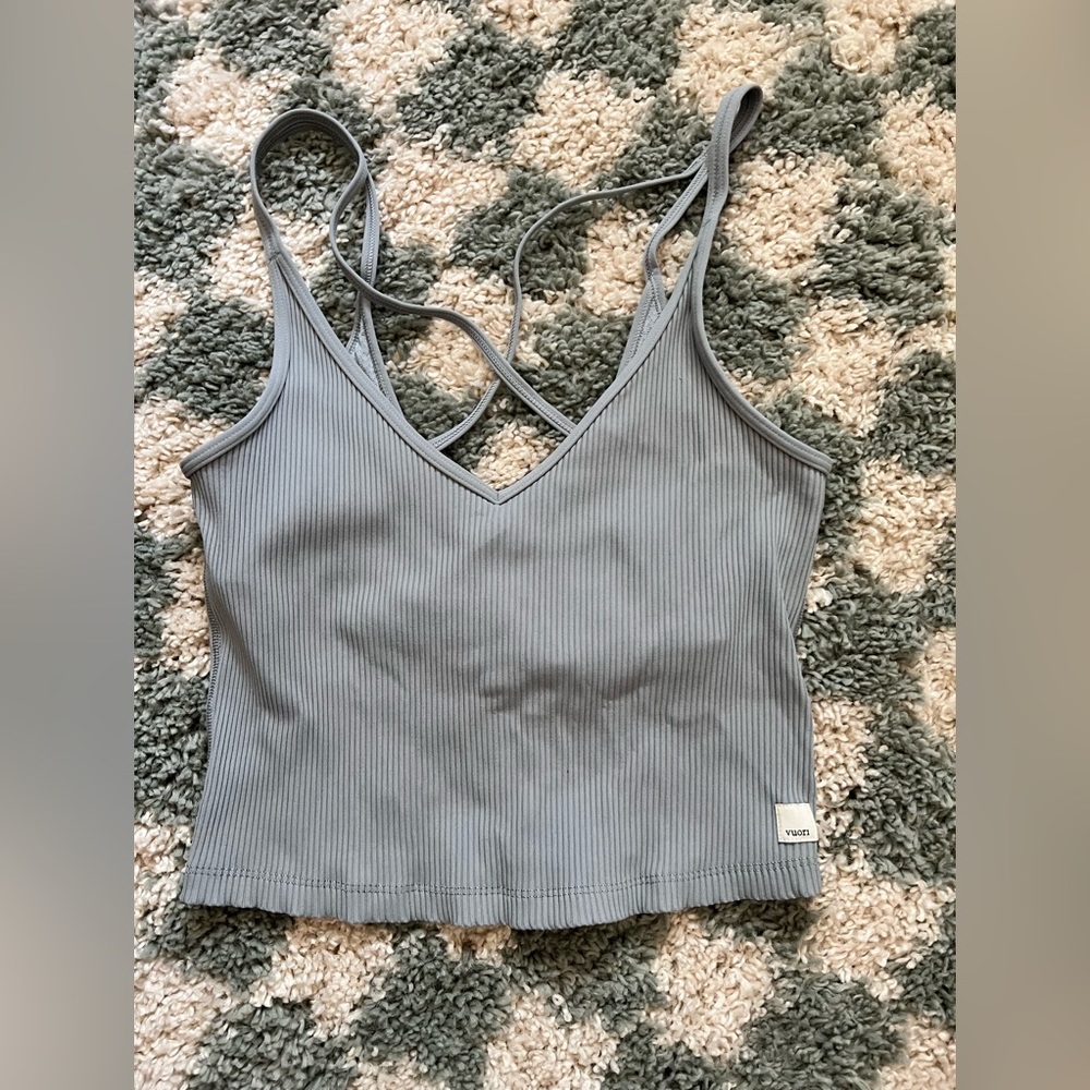 Vuori ribbed crop top tank size Medium